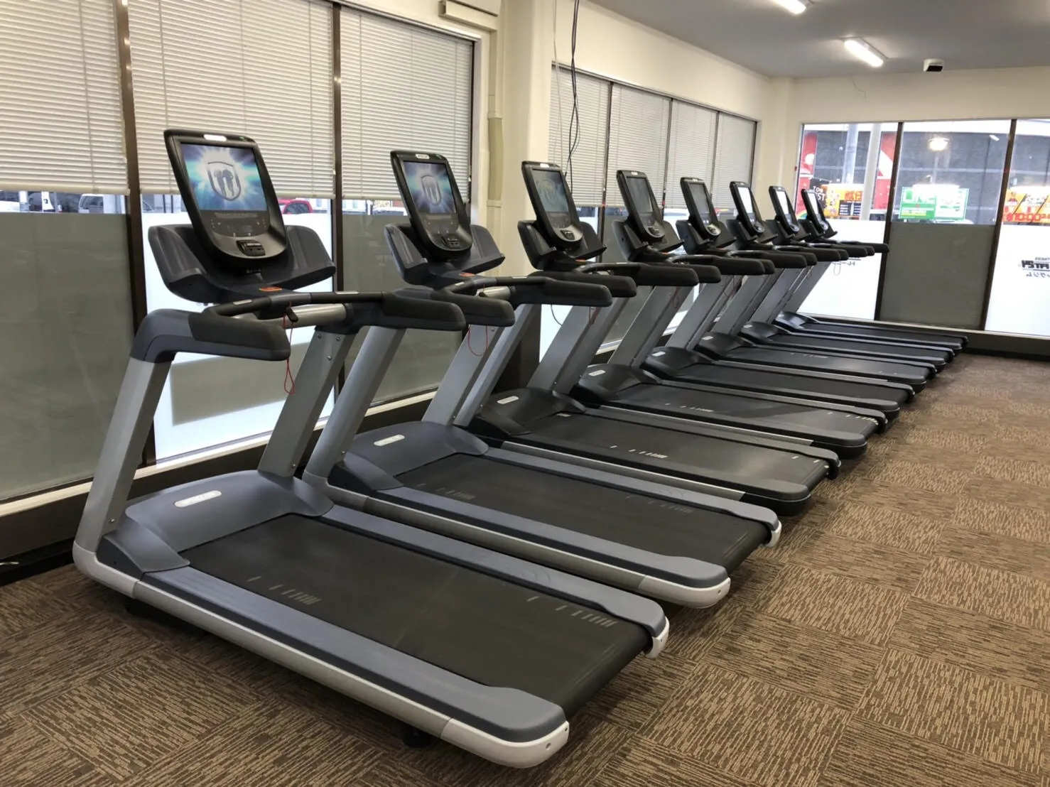 公式】HYPER FIT 24 八日市店 | 24時間営業のトレーニングジム