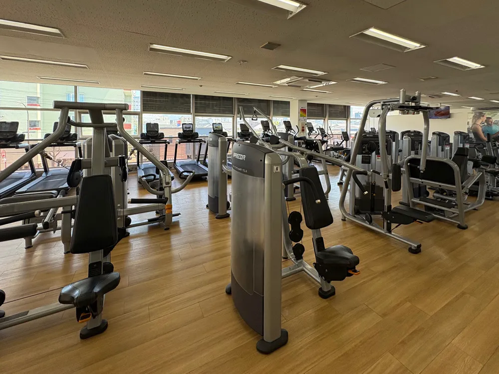 2F筋トレマシンエリア