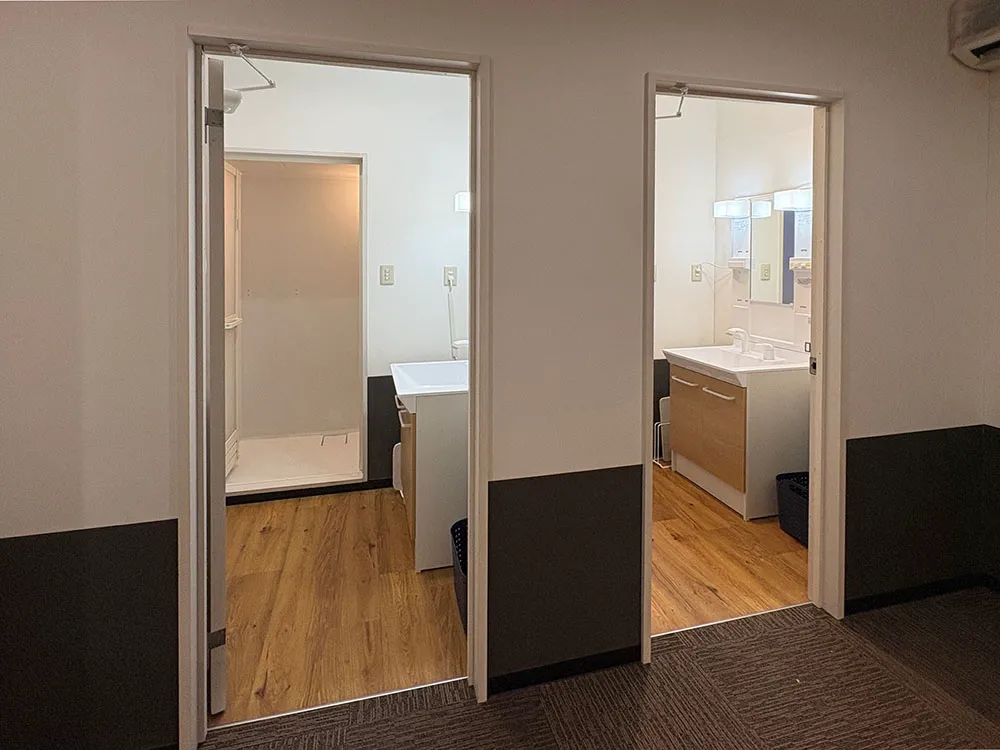 シャワールーム