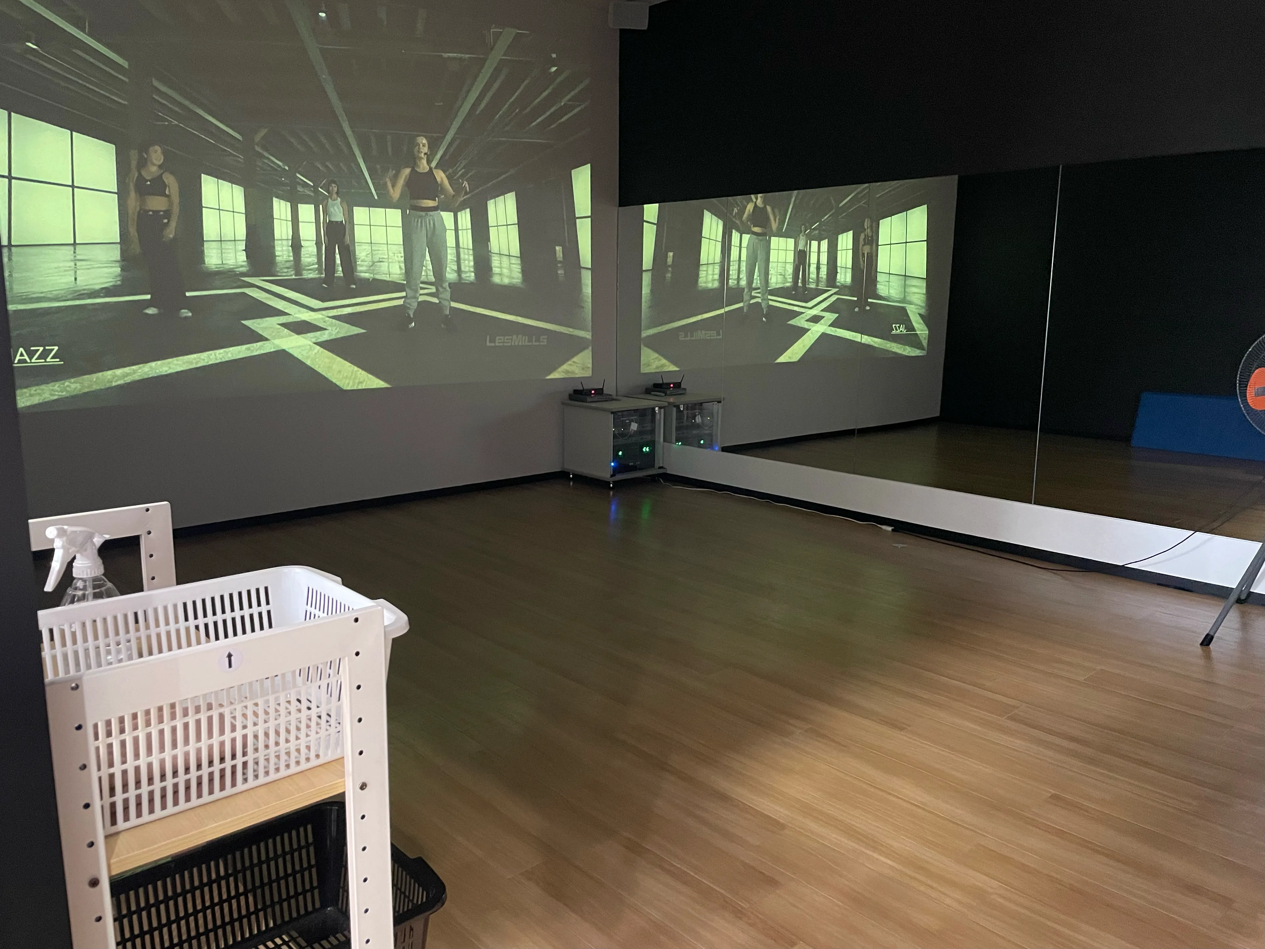 バーチャルスタジオ