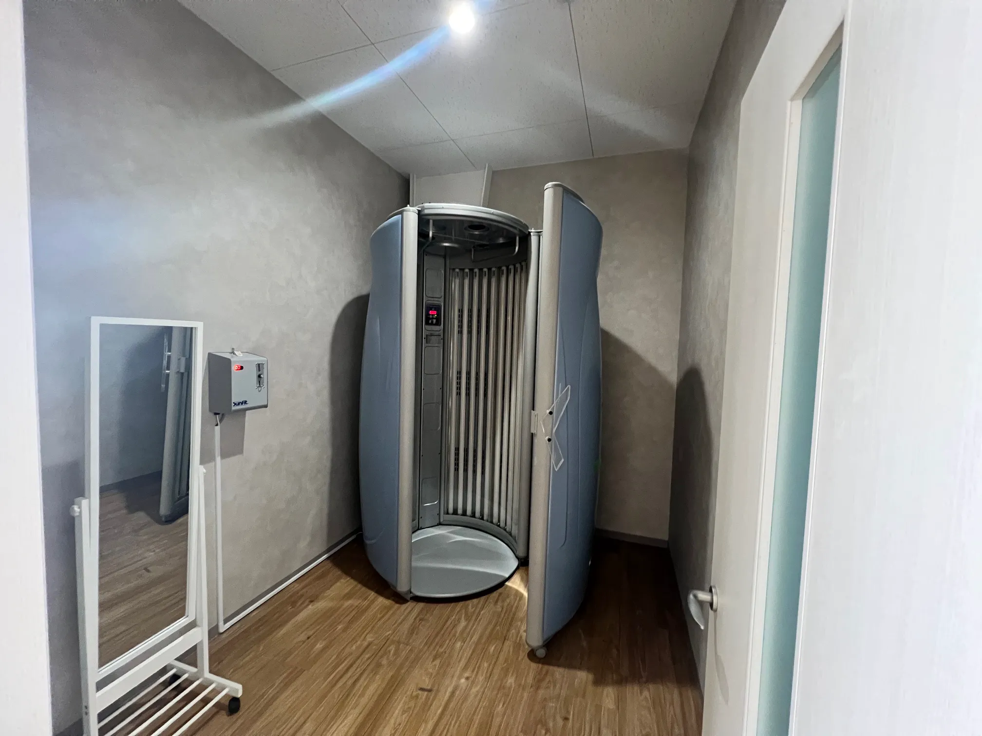 タンニングマシン