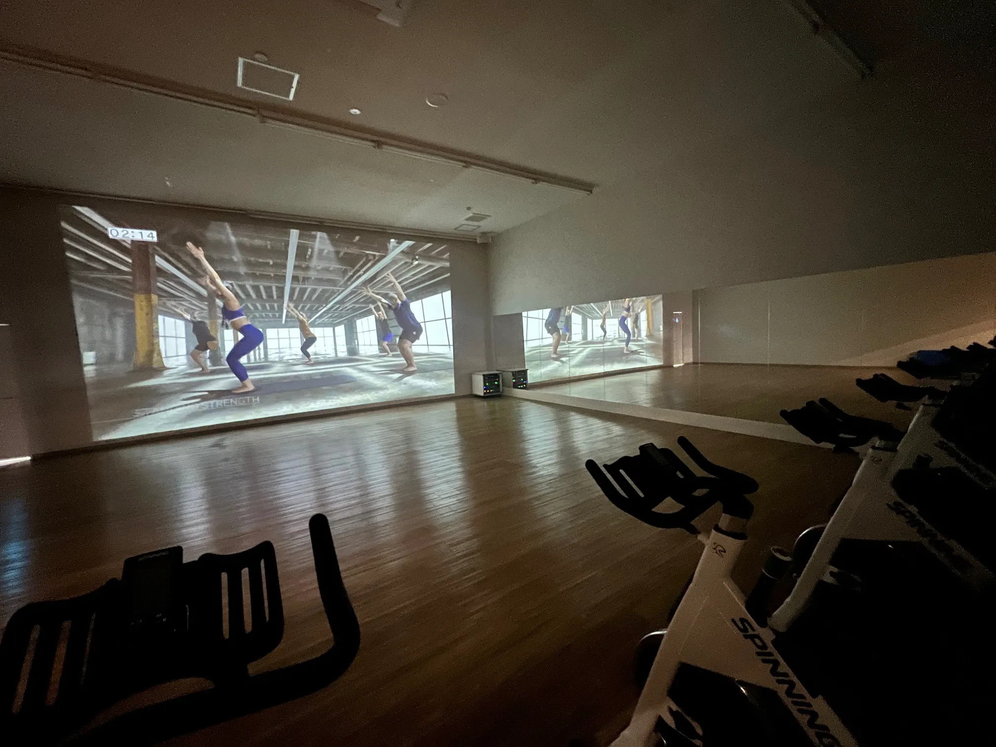 バーチャルスタジオ