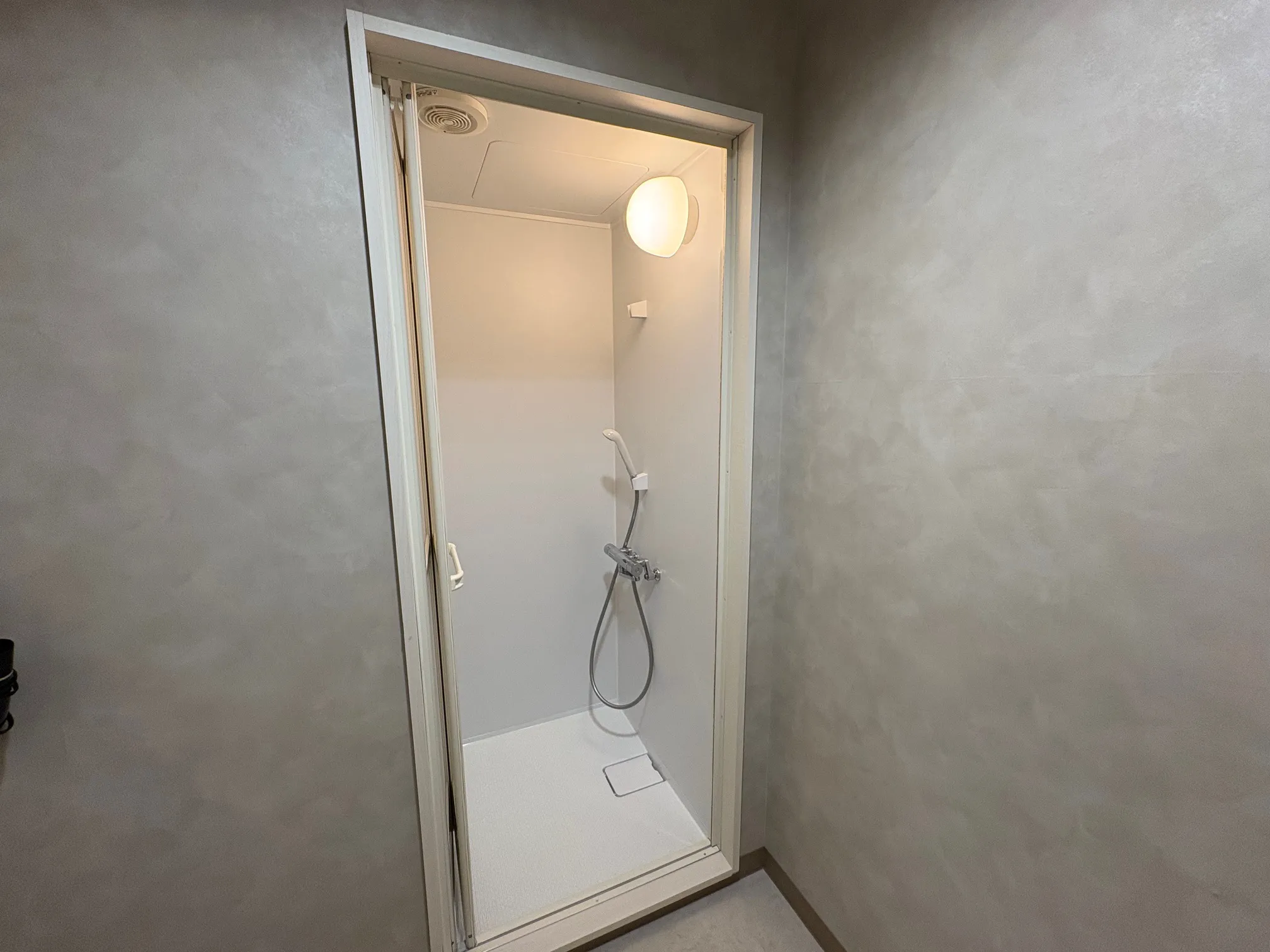 シャワールーム