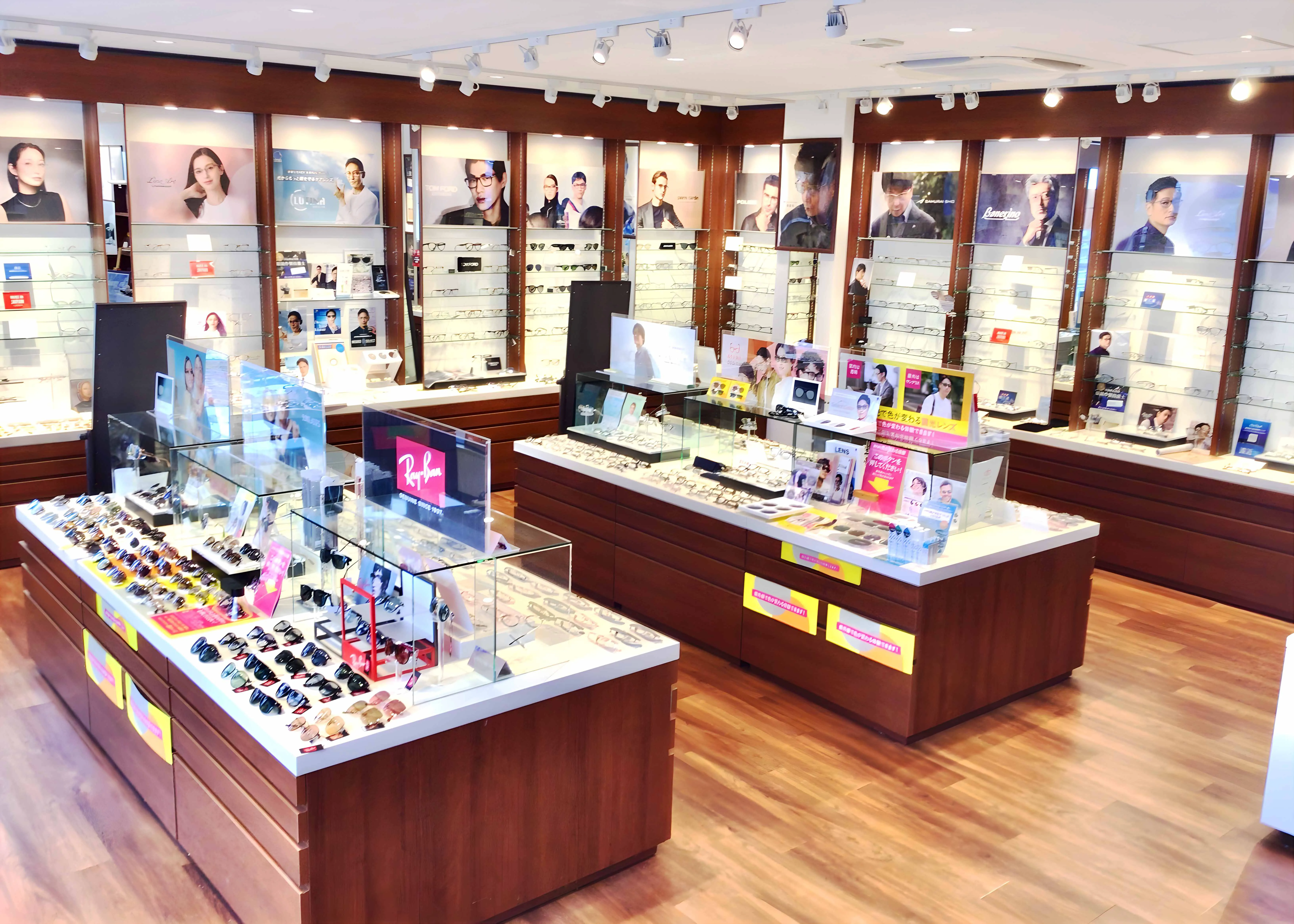 メガネスーパー浜松入野店｜来店予約受付中/コンタクトがすぐ買える！