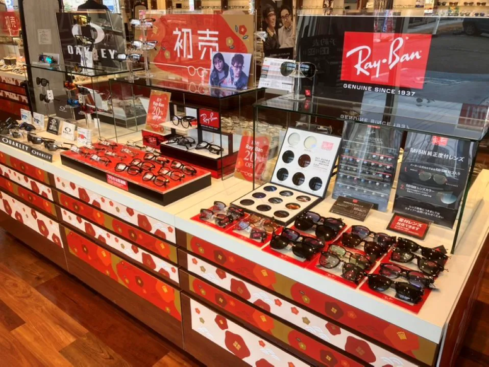 26初売　レイバン