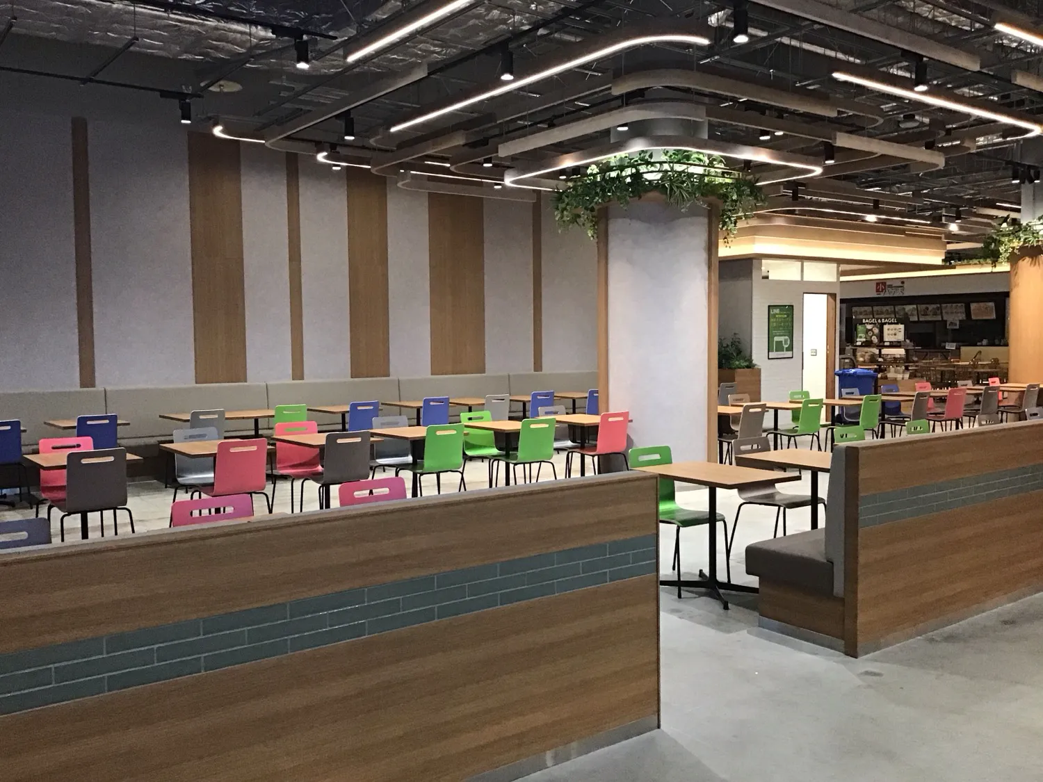 公式】フレッシュネスバーガー エミテラス所沢店
