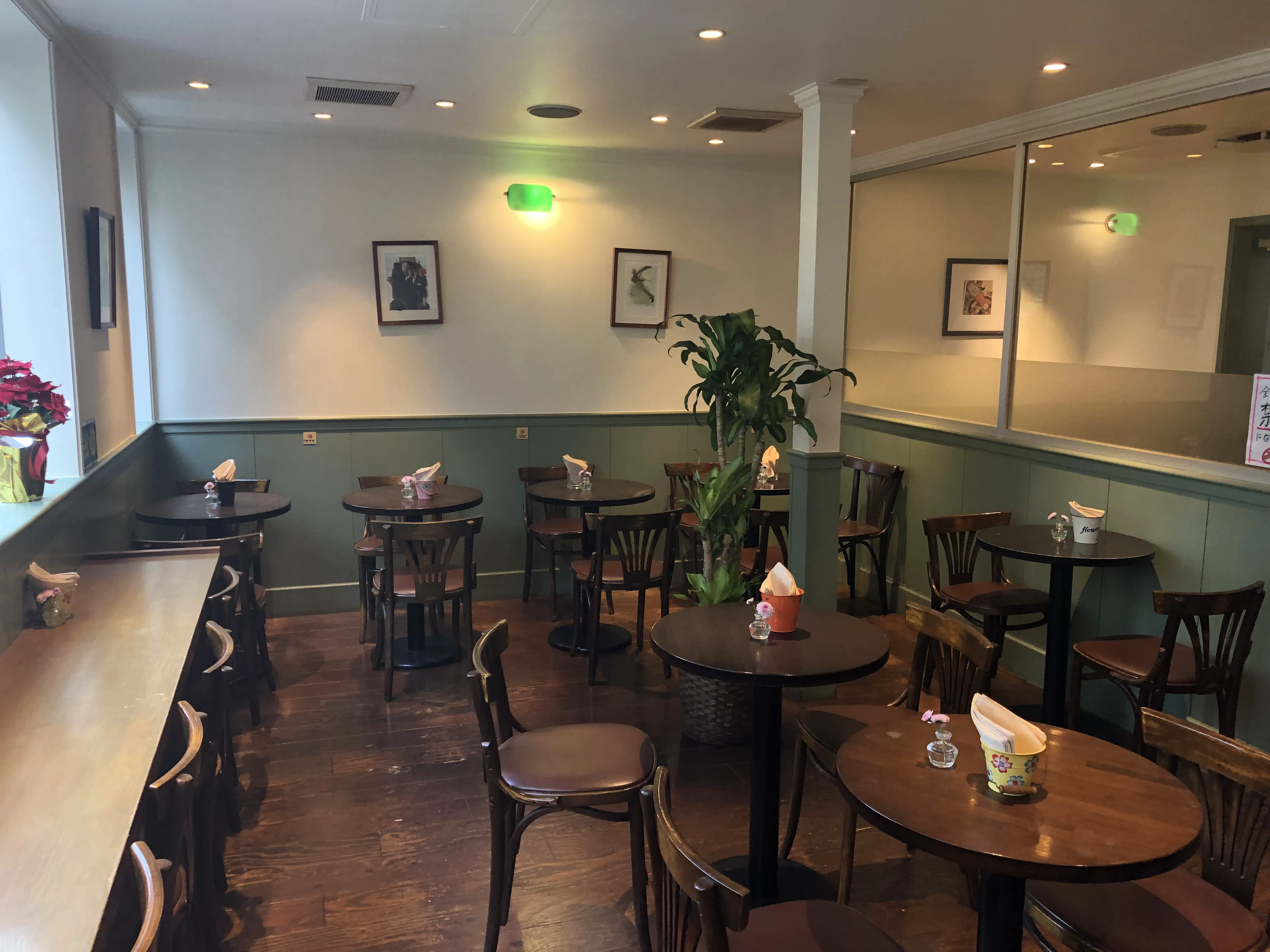 公式】フレッシュネスバーガー高田馬場店