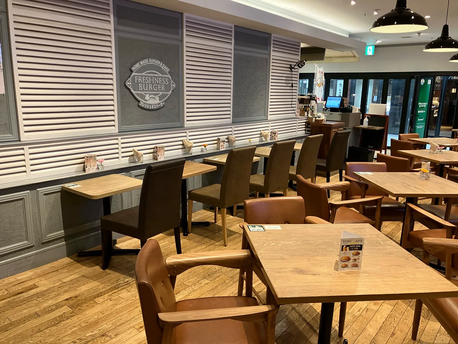 公式】フレッシュネスバーガー天満橋OMM店