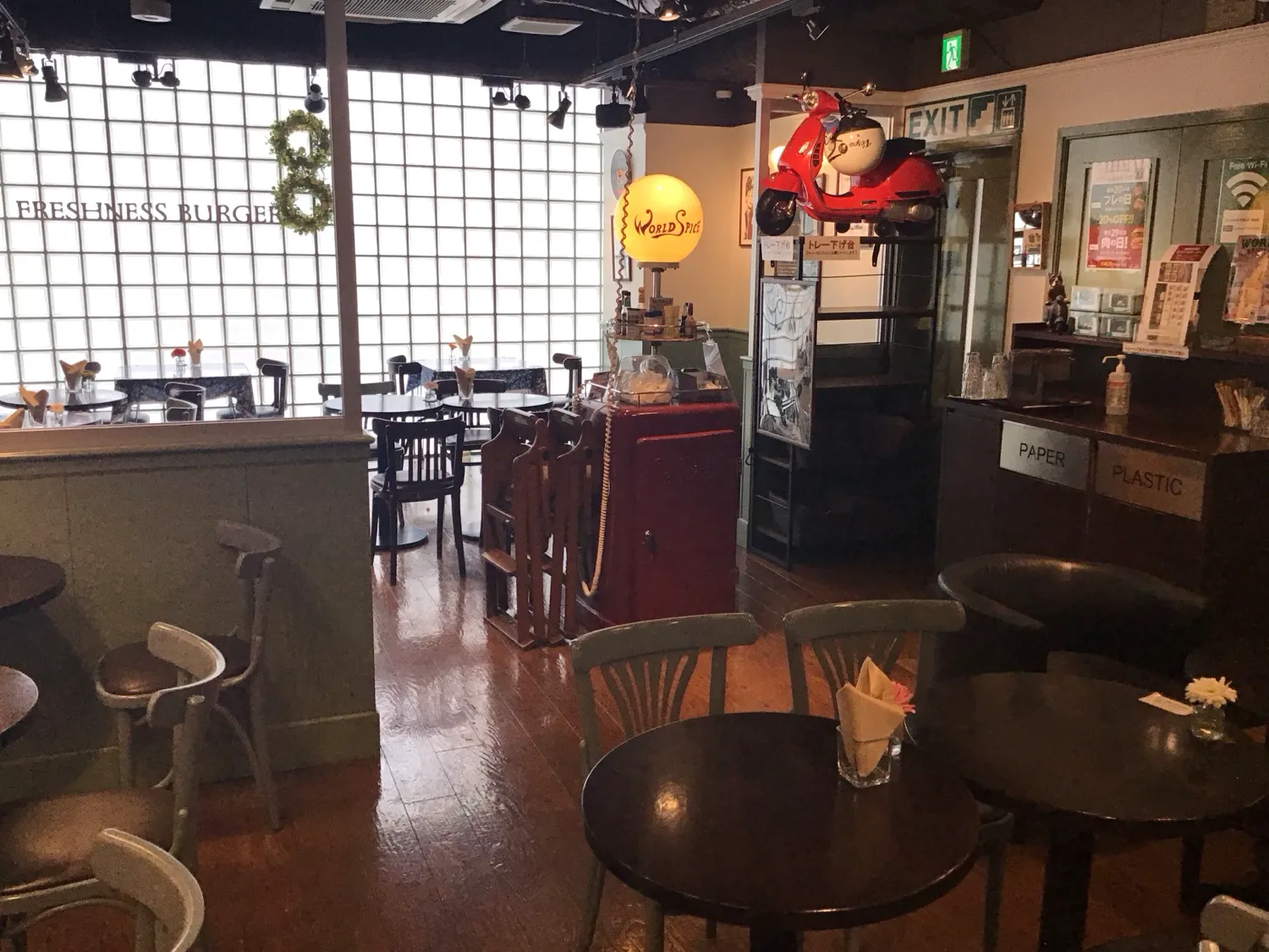 公式】フレッシュネスバーガー三宮中央通り店